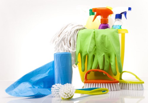 Deep cleaning details for a kitchen in W1S